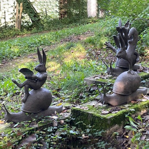 outdoor garden rabbit statues