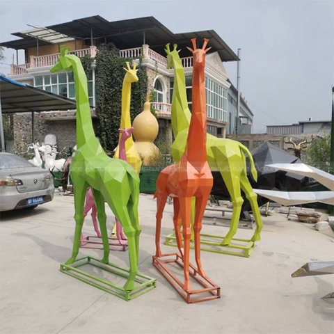 large giraffe sculpture