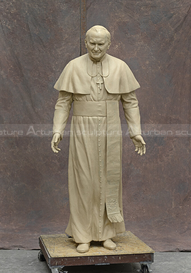 saint thomas more statue