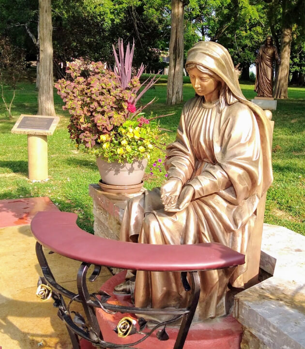 Large Outdoor Virgin Mary Statue