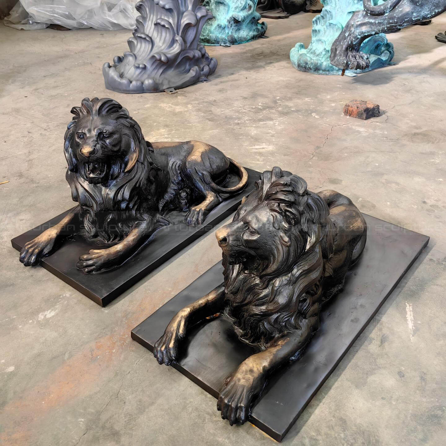 pair of lion statues- Arturban Statue